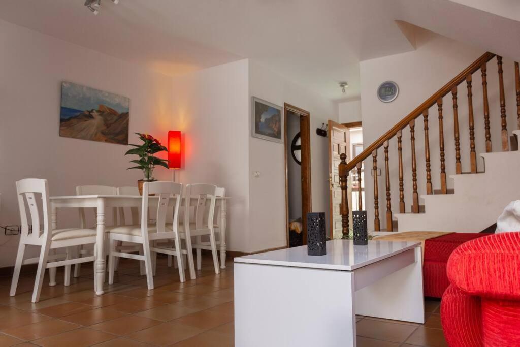 Duplex In Quiet Zone, Next To Sea, Fast Wifi Apartment El Médano Exterior foto